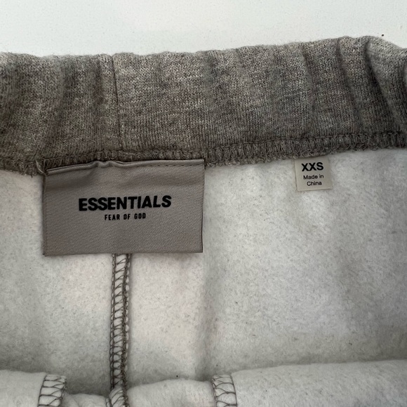 COPY - NWOT Essentials Sweatshorts - Picture 4 of 4